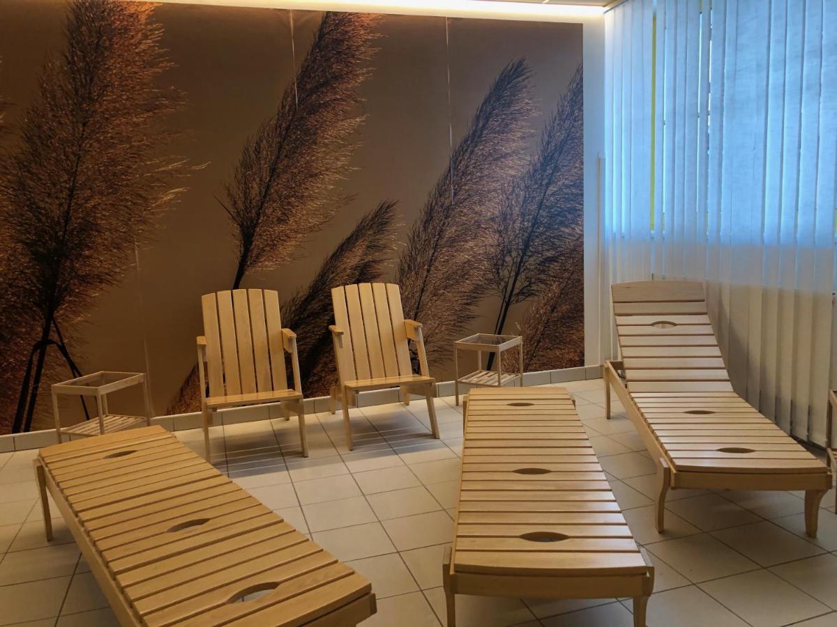 Hotel Tennis Club Простеёв Экстерьер фото
