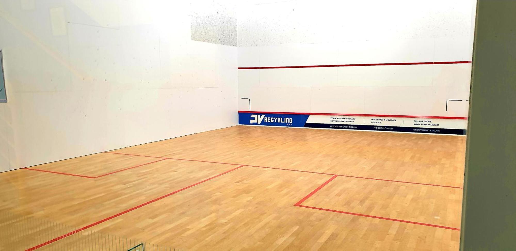 Hotel Tennis Club Простеёв Экстерьер фото