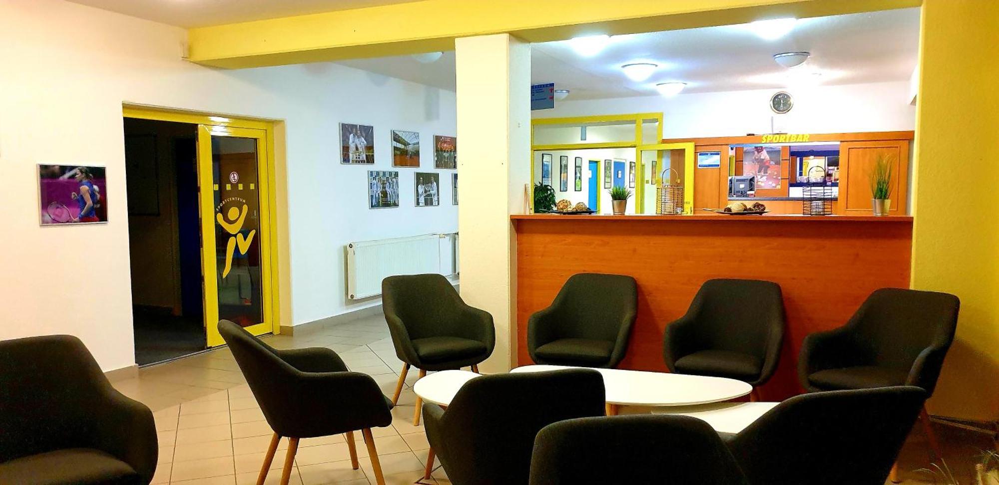 Hotel Tennis Club Простеёв Экстерьер фото