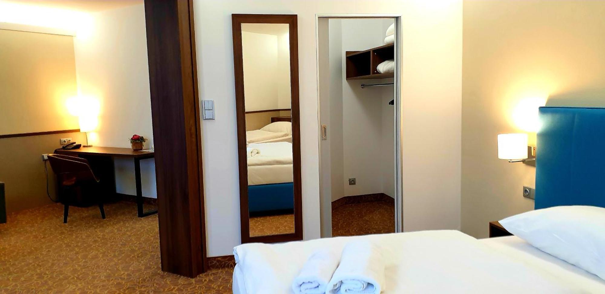 Hotel Tennis Club Простеёв Экстерьер фото
