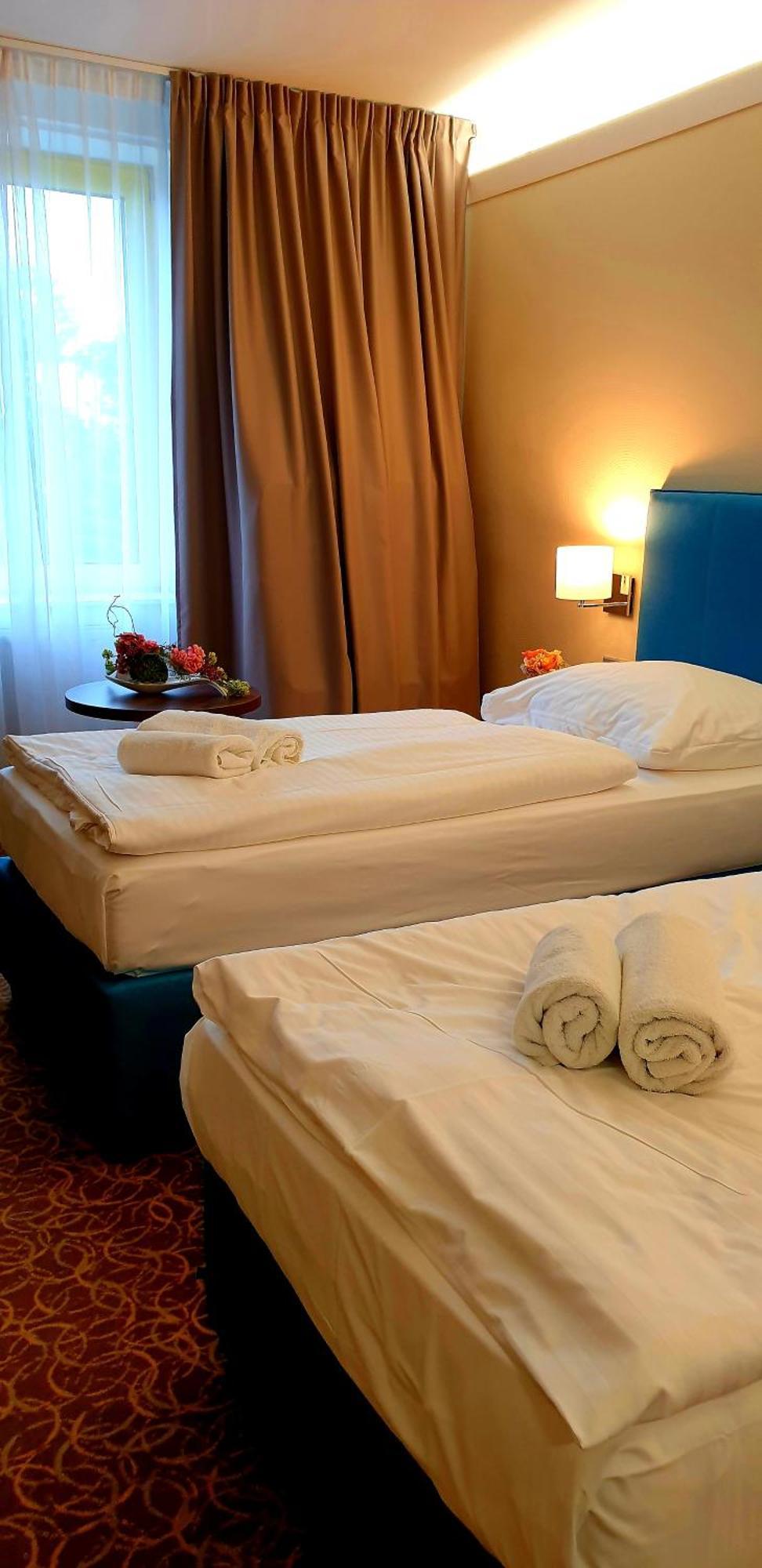 Hotel Tennis Club Простеёв Экстерьер фото